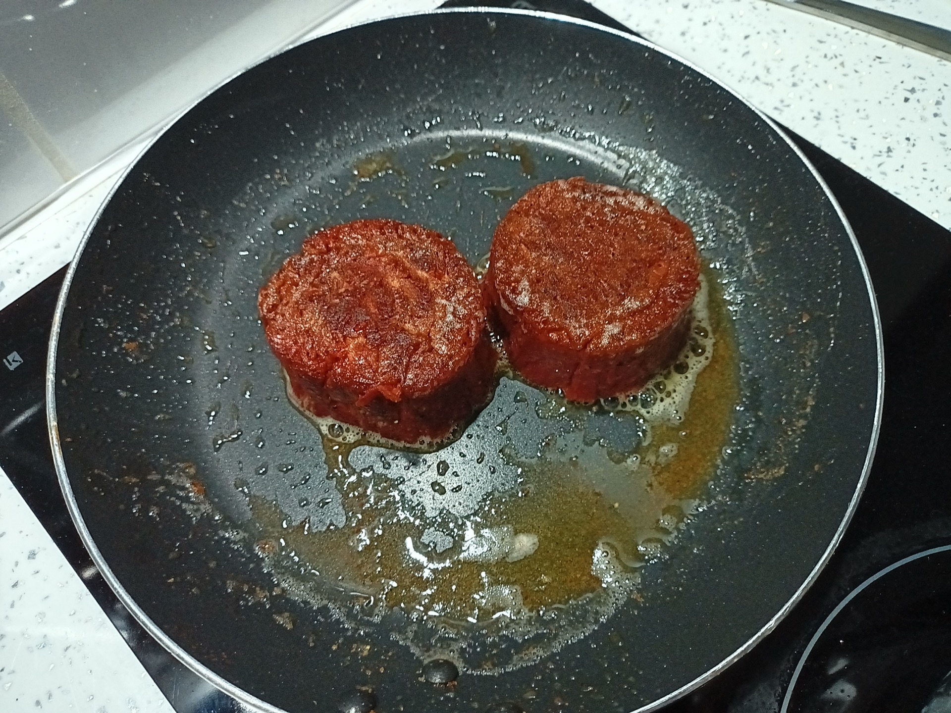 a picture of the steaks 